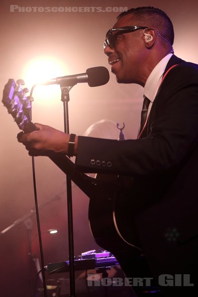 THE DEARS - 2022-09-25 - PARIS - La Boule Noire - 
